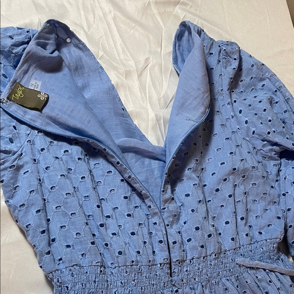 Taylor Dress in Light Blue Eyelet dress size 12 - Picture 9 of 12